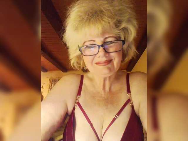 KASANDRABOLOSHKA's BongaCams show and profile