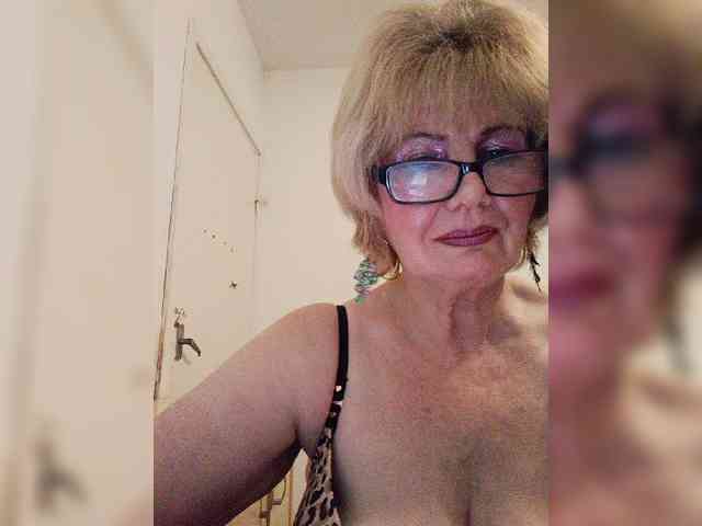 BoloshkaBlonda webcam