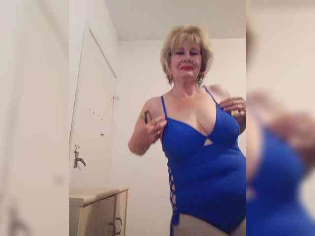 KASANDRABOLOSHKA Sex Cam Show