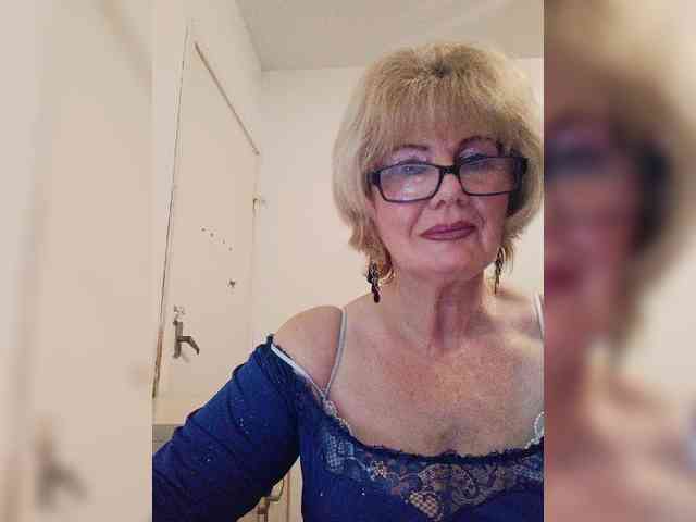 KASANDRABOLOSHKA Sex Cam Show