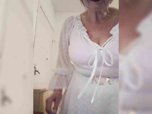 BoloshkaBlonda webcam