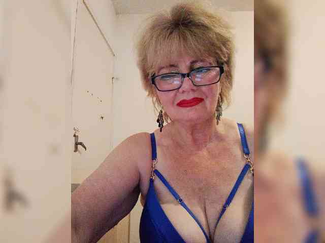 KASANDRABOLOSHKA Sex Cam Show