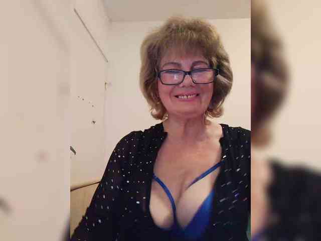 MoonGoddess webcam