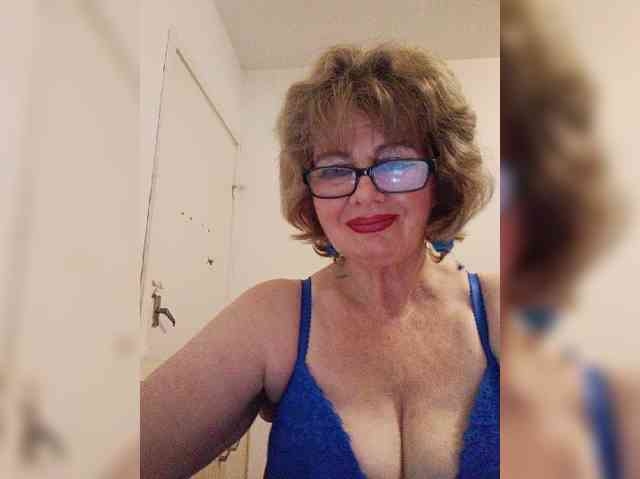 MoonGoddess webcam