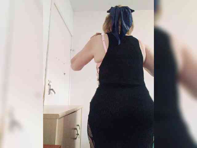 BoloshkaBlonda webcam