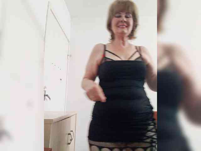 KASANDRABOLOSHKA live female cam on bongacams
