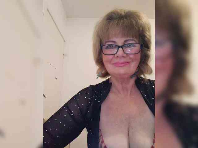 MoonGoddess webcam