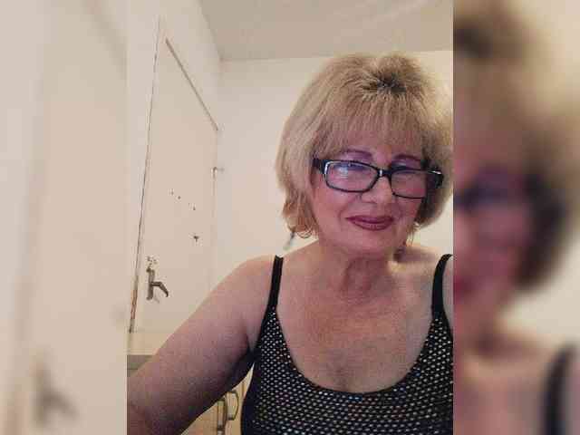 KASANDRABOLOSHKA Sex Cam Show