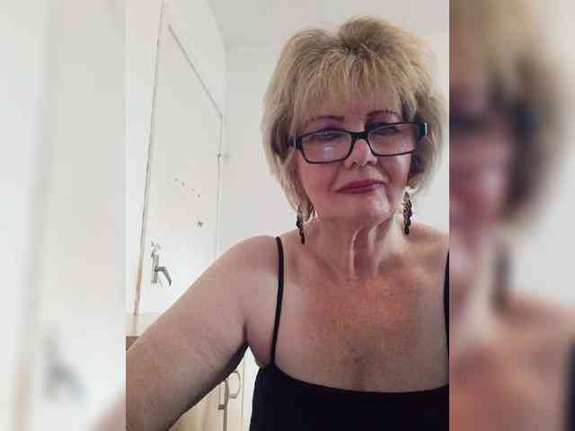 KASANDRABOLOSHKA Sex Cam Show
