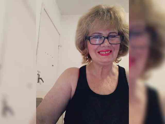 MoonGoddess webcam