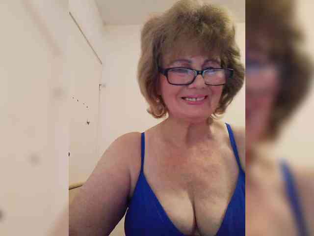 MoonGoddess webcam