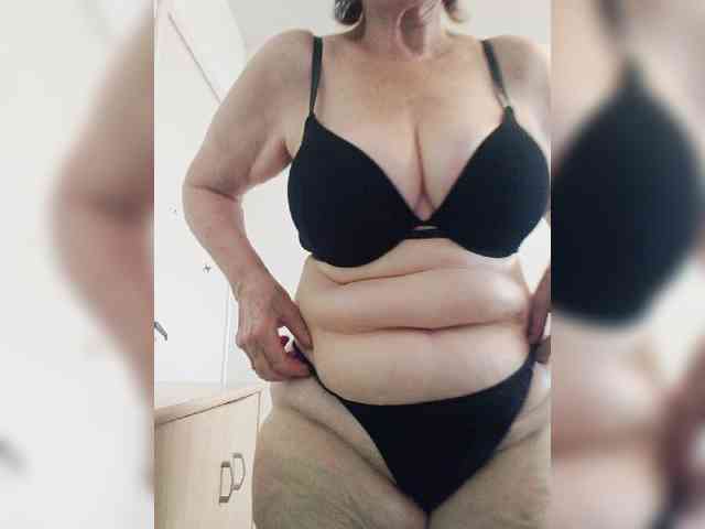 KASANDRABOLOSHKA live female cam on bongacams