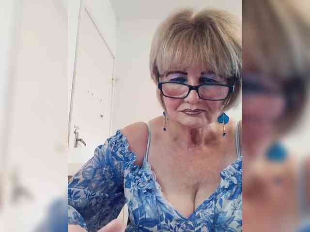 BoloshkaBlonda webcam