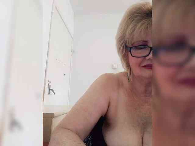 KASANDRABOLOSHKA Sex Cam Show