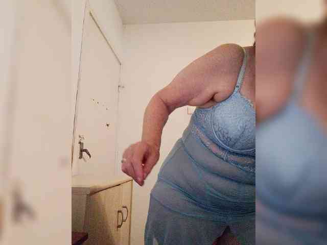 MoonGoddess webcam