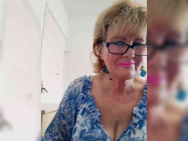 MoonGoddess webcam