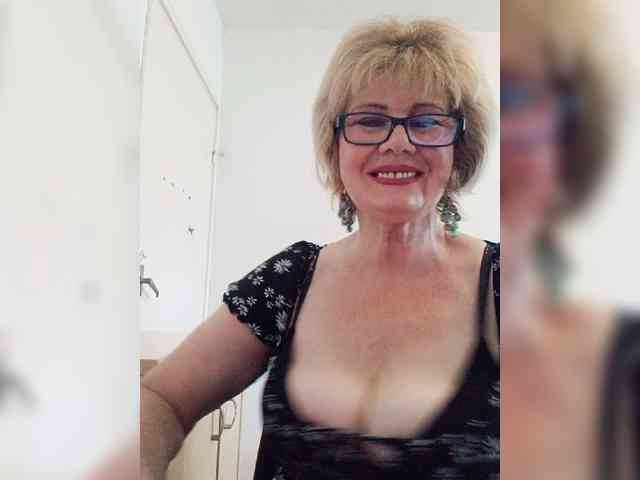 KASANDRABOLOSHKA Sex Cam Show