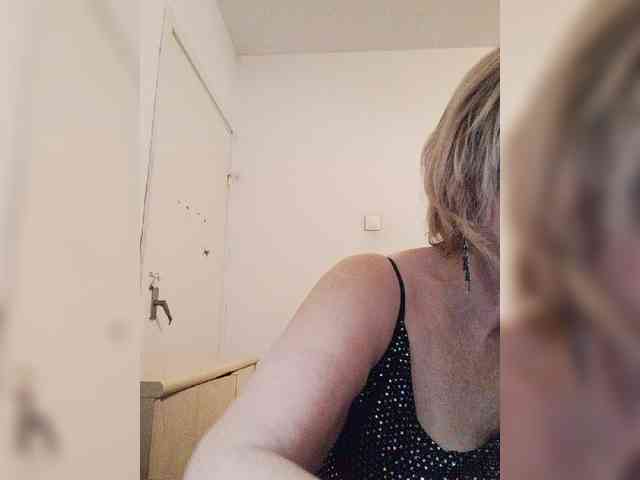BoloshkaBlonda webcam