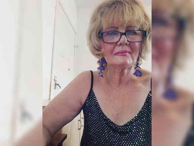 KASANDRABOLOSHKA Sex Cam Show