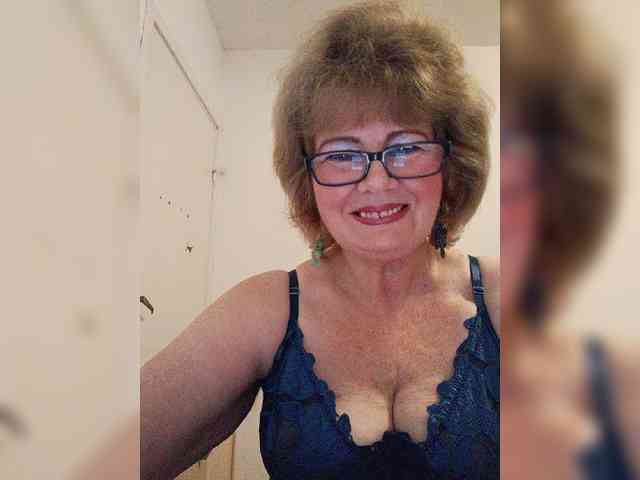 MoonGoddess webcam