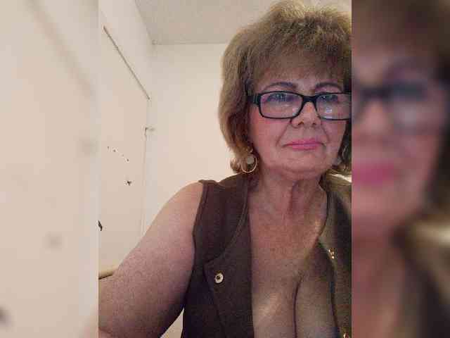 MoonGoddess webcam