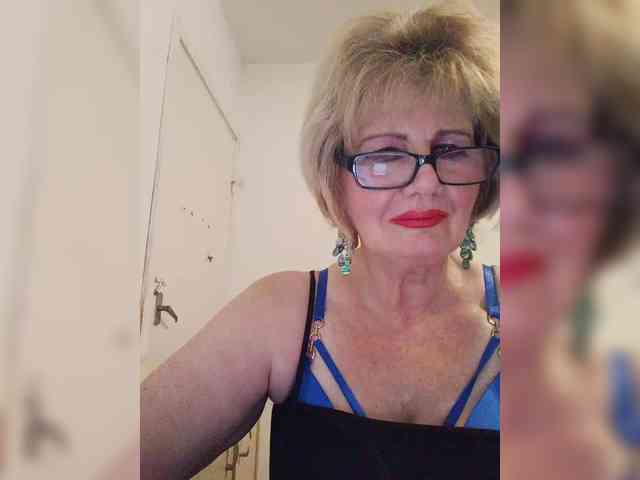 KASANDRABOLOSHKA Sex Cam Show