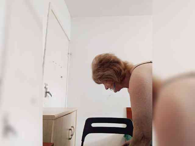KASANDRABOLOSHKA live female cam on bongacams