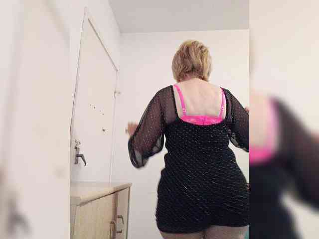BoloshkaBlonda webcam