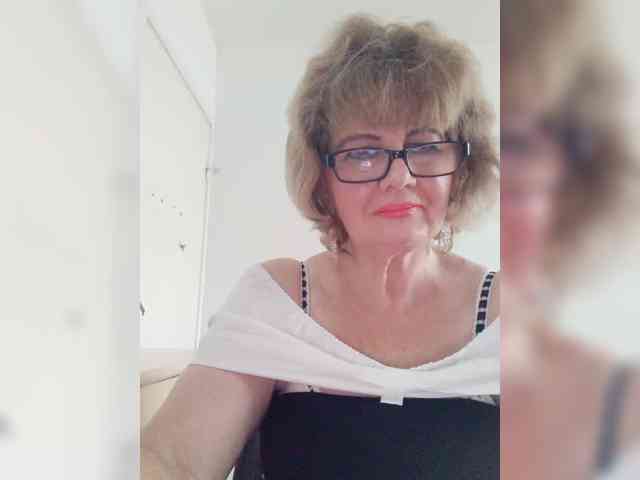 MoonGoddess webcam