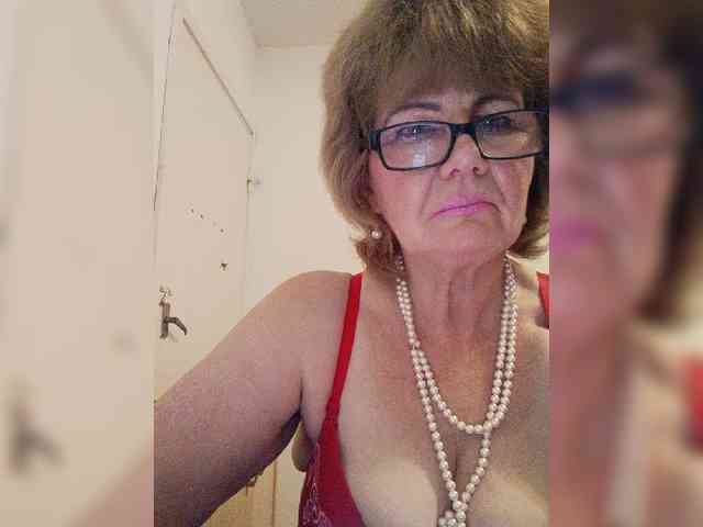 MoonGoddess webcam