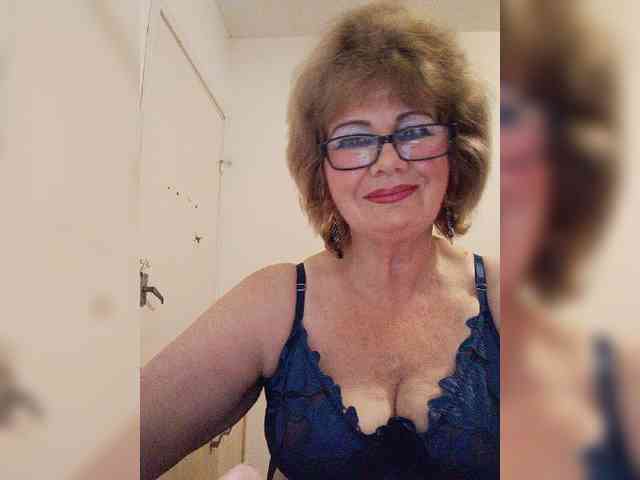 MoonGoddess webcam