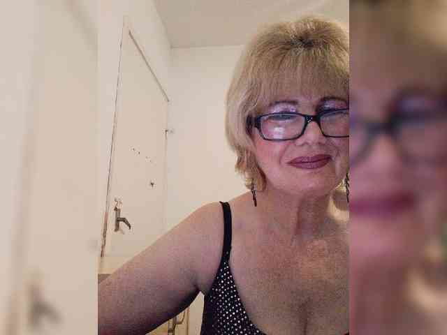 KASANDRABOLOSHKA Sex Cam Show