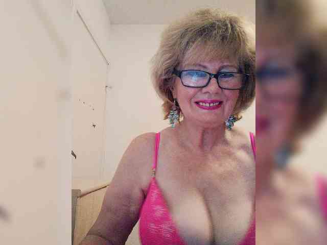 MoonGoddess webcam