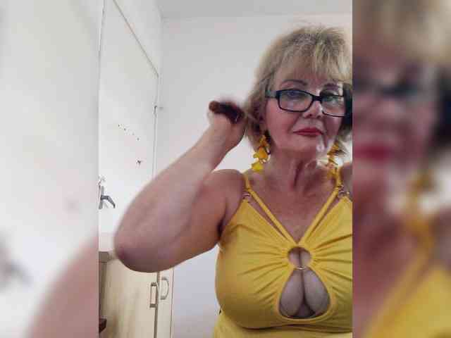 BoloshkaBlonda webcam