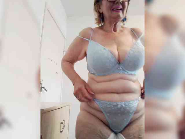 MoonGoddess webcam