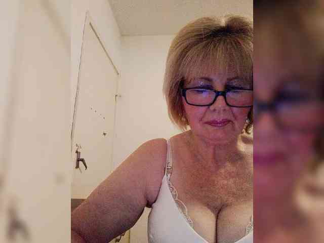 BoloshkaBlonda webcam