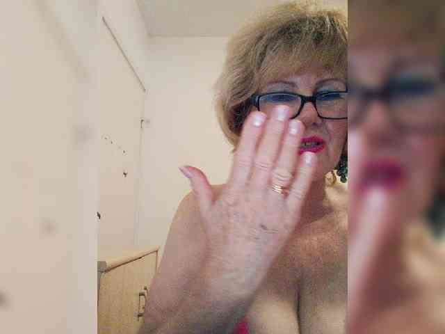 MoonGoddess webcam