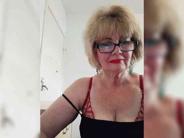 KASANDRABOLOSHKA Sex Cam Show