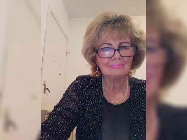 MoonGoddess webcam