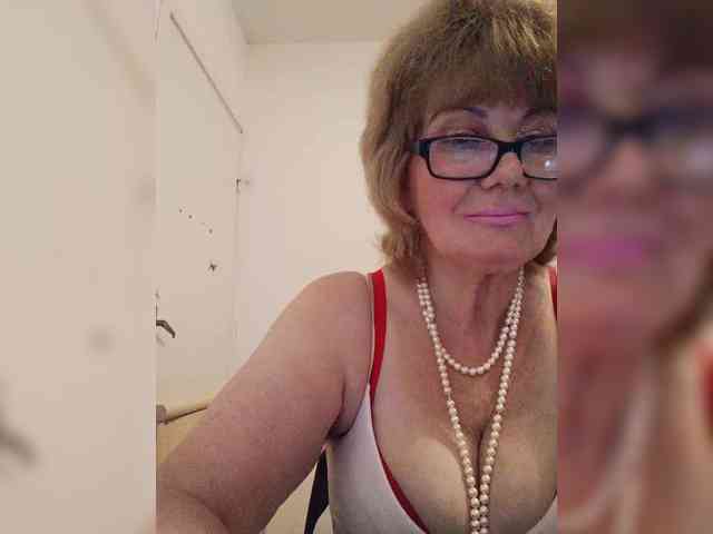 MoonGoddess webcam