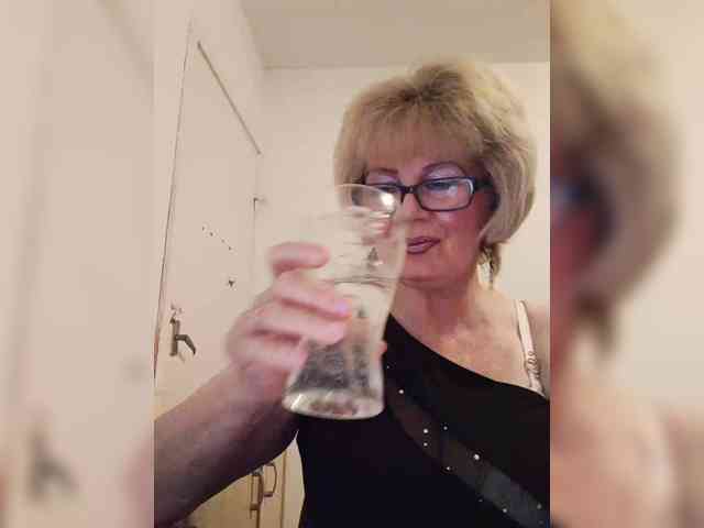 KASANDRABOLOSHKA Sex Cam Show