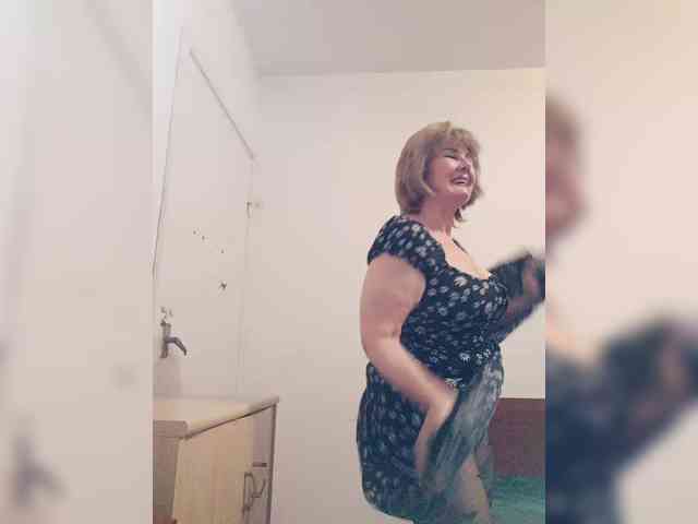KASANDRABOLOSHKA live female cam on bongacams