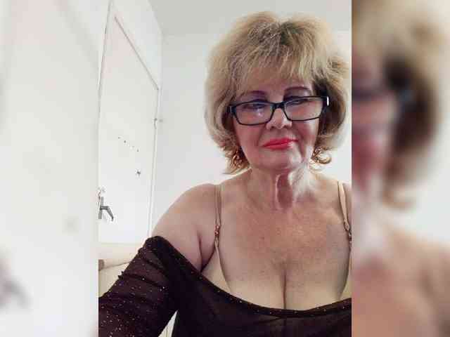 MoonGoddess webcam