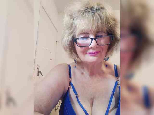 KASANDRABOLOSHKA Live Webcam on BongaCams
