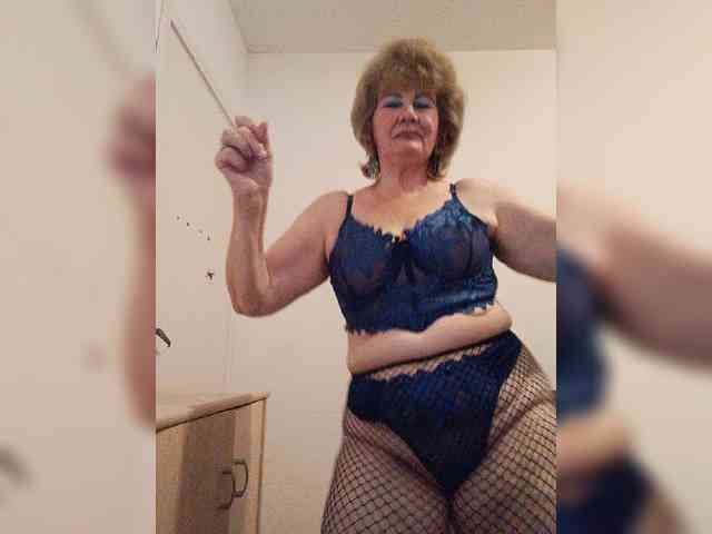 MoonGoddess webcam