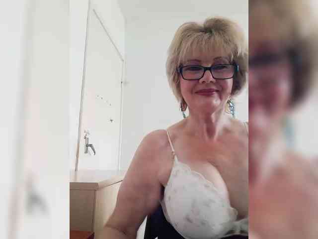 KASANDRABOLOSHKA Sex Cam Show