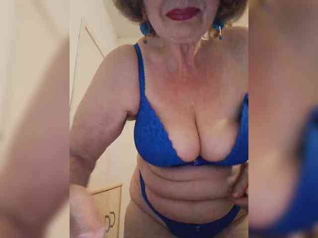 MoonGoddess webcam