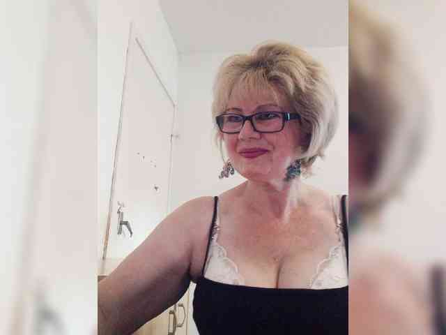 KASANDRABOLOSHKA Sex Cam Show