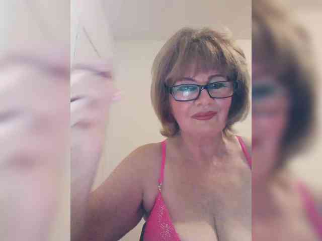 KASANDRABOLOSHKA live female cam on bongacams