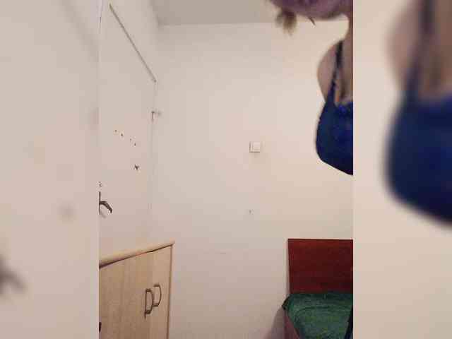 MoonGoddess webcam